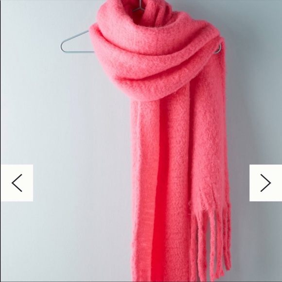 Anthropologie Accessories - Anthropologie Bonnie pink fringed wrapped scarf